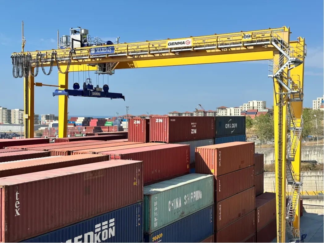 Cẩu bánh lốp RTG (Rubber Tyred Gantry Crane) 3